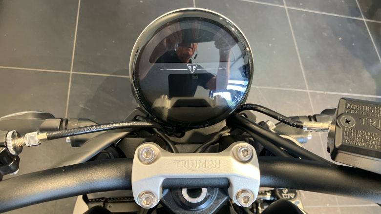 Triumph Trident (20MY)